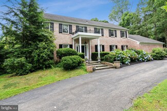 505 Fox Run Ln, Bryn Mawr, PA 19010