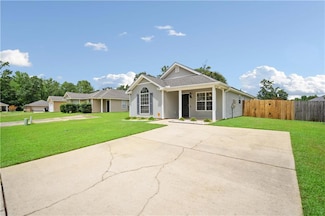 911 Parliament Ct, Mobile, AL 36695