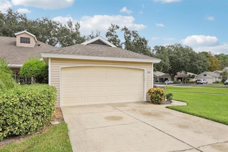 100 Juniper Way, Tavares, FL 32778