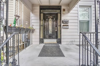 206 Dodd St Unit 3, Weehawken, NJ 07086