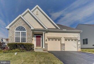 327 Mcneil Ln, West Grove, PA 19390