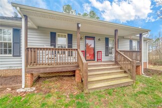 3747 Custis Millpond Rd, West Point, VA 23181