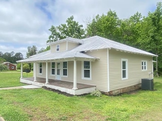 494 Main St, Brodnax, VA 23920