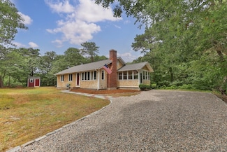 11 Oval Rd, Chatham, MA 02633