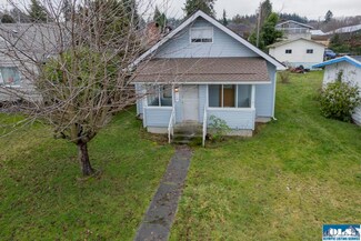 916 E 7th St, Port Angeles, WA 98362