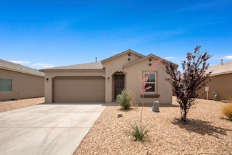 6 Margarita Cir, Los Lunas, NM 87031