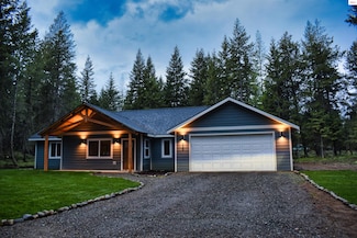 329 Hardy Loop, Bonners Ferry, ID 83805