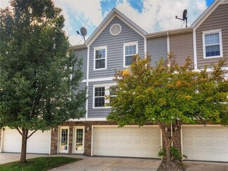 5566 Kirkland Ct, Johnston, IA 50131