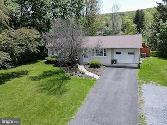 648 Kansa Ave, Pennsylvania Furnace, PA 16865