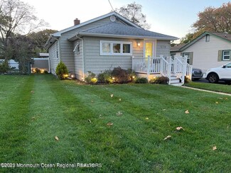 570 Greene Ave, Belford, NJ 07718