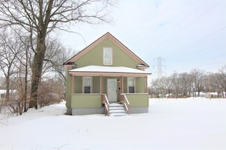 2013 Dyson St, Muskegon, MI 49444