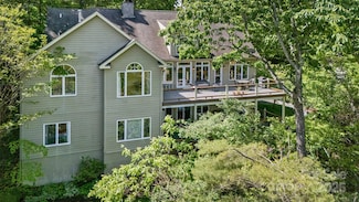 25 Windsong Dr, Fairview, NC 28730