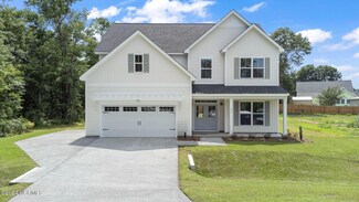 134 Creek Bluff Rd, Newport, NC 28570