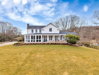 15 Liberty St, Chester, CT 06412