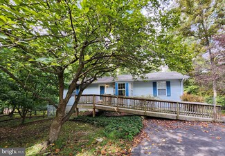 75 Black Cub Run Ln, Harpers Ferry, WV 25425