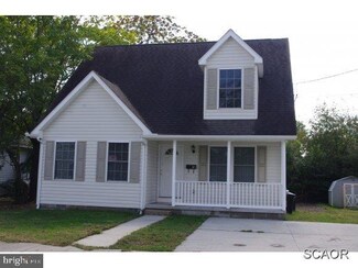 4 E Grove St, Delmar, DE 19940