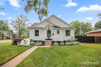 11 S Division St, Zeeland, MI 49464