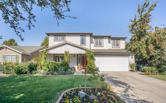 2874 W Porter Ct, Visalia, CA 93291