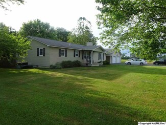 894 Willis Rd, Union Grove, AL 35175