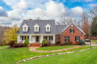 2015 Stillwater Dr, Gibsonia, PA 15044