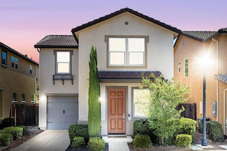 1587 N Strada Way, Clovis, CA 93619