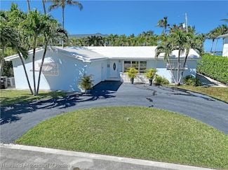 115 Elwa Place, West Palm Beach, FL 33405