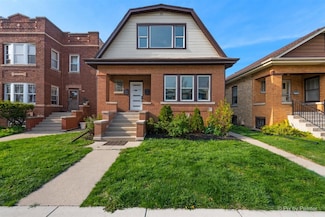 4846 W Roscoe St, Chicago, IL 60641