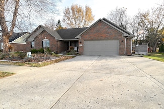 1105 S Odell St, Brownsburg, IN 46112