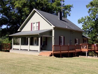 1738 E State Route 78 NE, McConnelsville, OH 43756