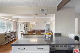 2260 Los Amigos St, La Canada Flintridge, CA 91011