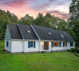 240 Mountain Rd, Center Sandwich, NH 03227