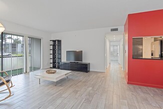 1009 Green Pine Blvd Unit 11, West Palm Beach, FL 33409