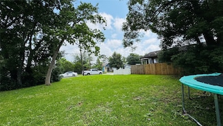 305 E Defee Ave, Baytown, TX 77520
