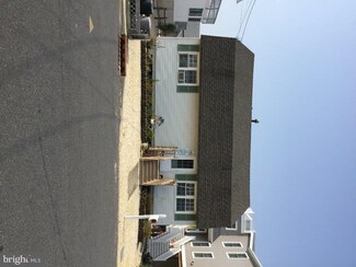 356 N 9th St, Surf City, NJ 08008