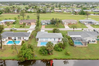 25 Caddy Rd, Rotonda West, FL 33947