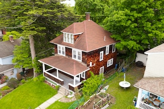 45 Perkins Ave, Norwich, CT 06360