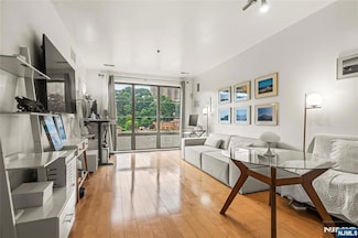 24 Ave at Port Imperial Unit 328, West New York, NJ 07093