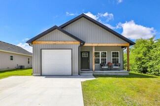 298 Abbi Ln, Bolivar, MO 65613