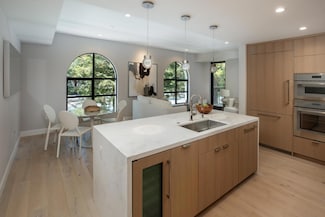 450 1st St Unit 201, Los Altos, CA 94022