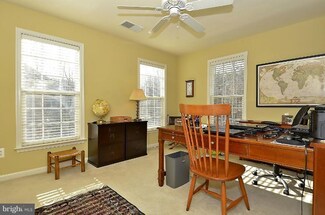 7022 Regional Inlet Dr, Fort Belvoir, VA 22060