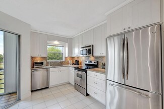 3959 Via Poinciana Unit 4060, Lake Worth, FL 33467