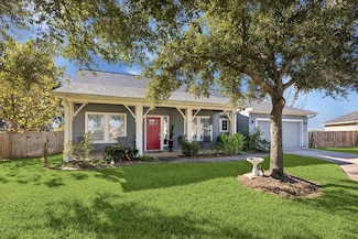 313 Regal Ct, Bellville, TX 77418