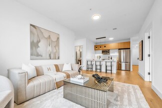 649 38th St Unit 212, Union City, NJ 07087