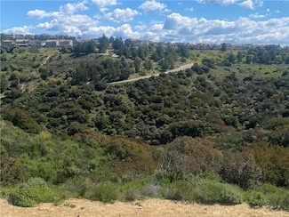 2 Coya Trail, Chatsworth, CA 91311