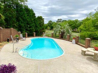 4324 N Lake Cherryvale Dr, Sumter, SC 29154