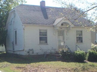 206 S Adams St, Hillsboro, KS 67063