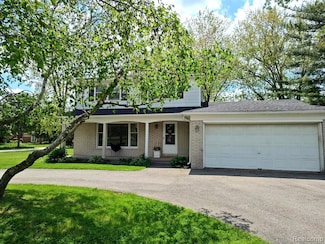 3385 Muerknoll Dr, Troy, MI 48084