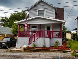 606 N 6th St, Youngwood, PA 15697
