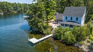 108 Leisure Ln, Sanbornville, NH 03872