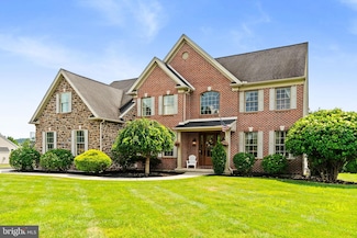 4490 Canterbury Dr, Emmaus, PA 18049